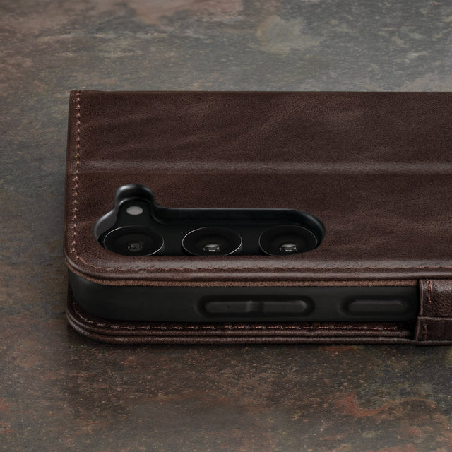 Camera cutout of the Dark Brown Leather Case for Galaxy S23