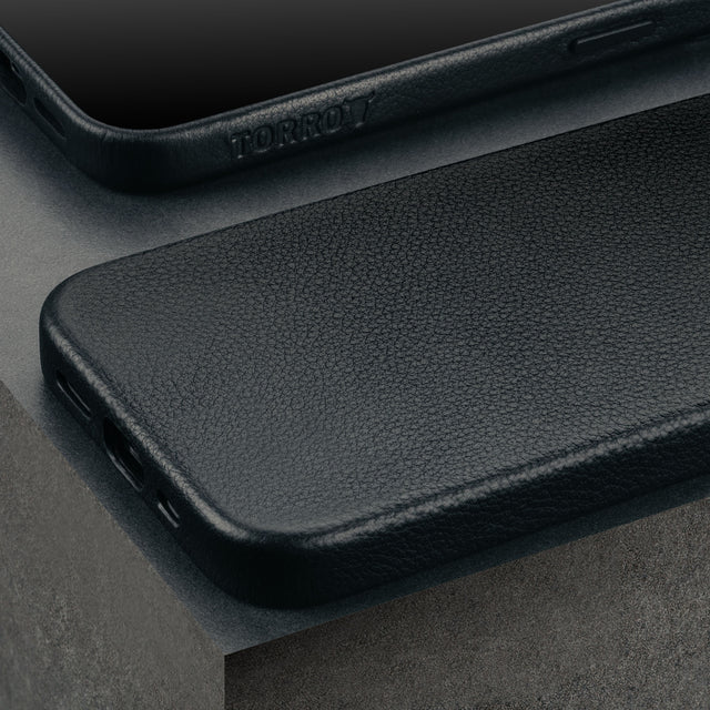 Back of the Black Slimline Leather Bumper Case for iPhone SE4 (2025)